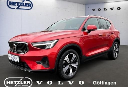 Gebraucht Volvo XC40 Core 261 PS (191 kW) 2022 Fusion red / metallic SUV