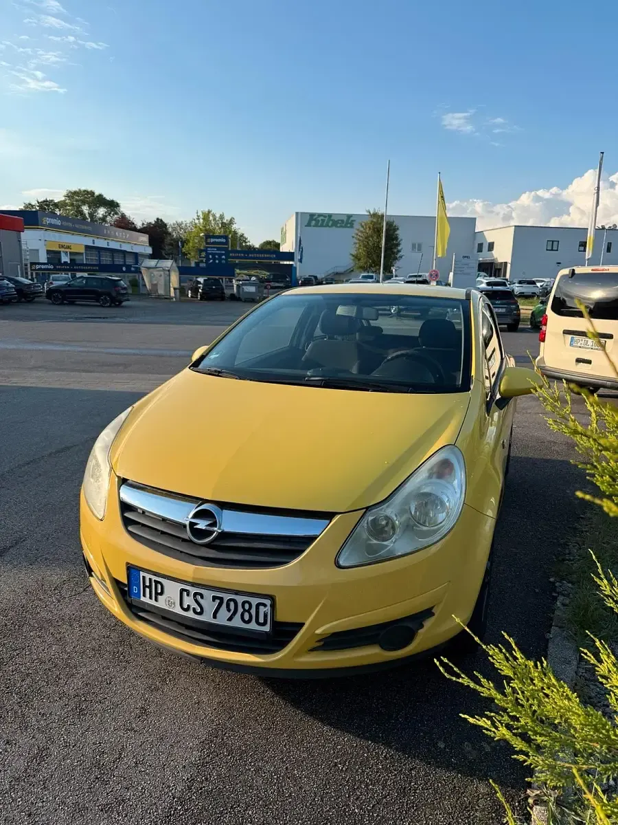 Gebraucht Opel Corsa 90 PS (66 kW) 2010 Gelb Kleinwagen