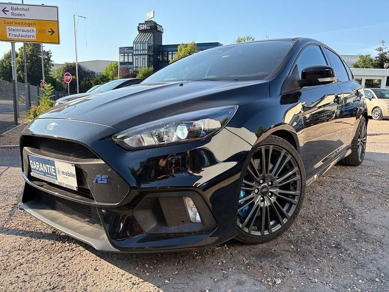 Schwarz Gebraucht 2017 Ford Focus RS Limousine | 22.999 € - Bild 1/4