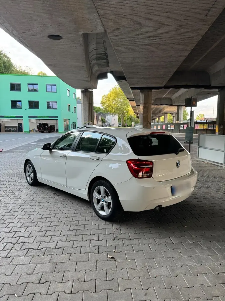 Gebraucht BMW 118 170 PS (125 kW) 2013 Weiß Kleinwagen