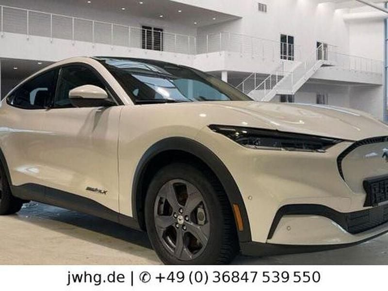 Gebraucht Ford Mustang Mach-E 216 kW (294 PS) 2022 Weiss metallic SUV