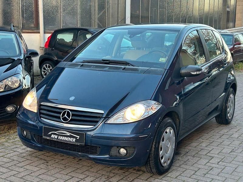 Blau Gebraucht 2005 Mercedes A150 Limousine | 1.490 € (Fairer Preis) - Bild 1/4