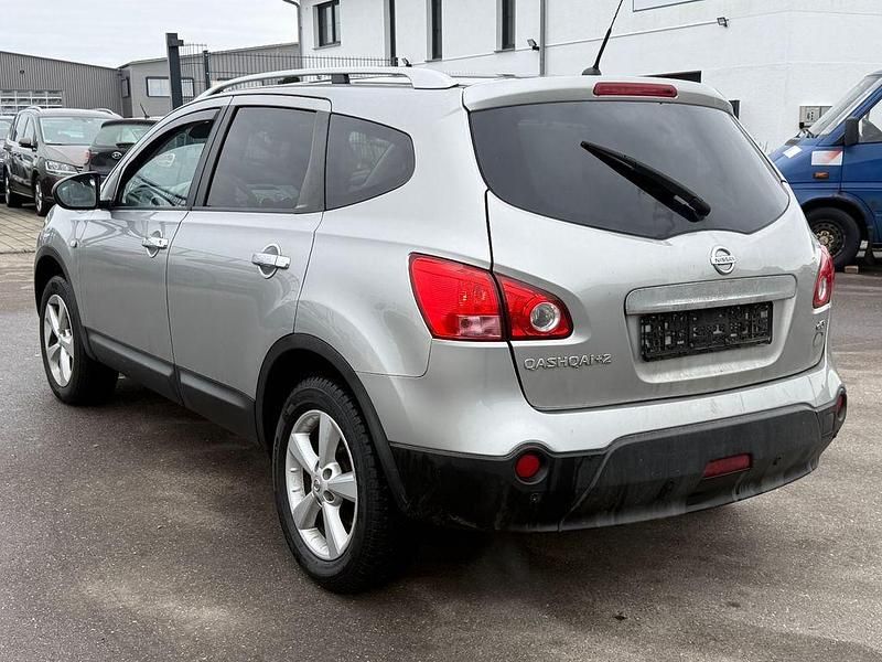 Gebraucht Nissan Qashqai +2 Acenta 103 PS (75 kW) 2009 Silber SUV