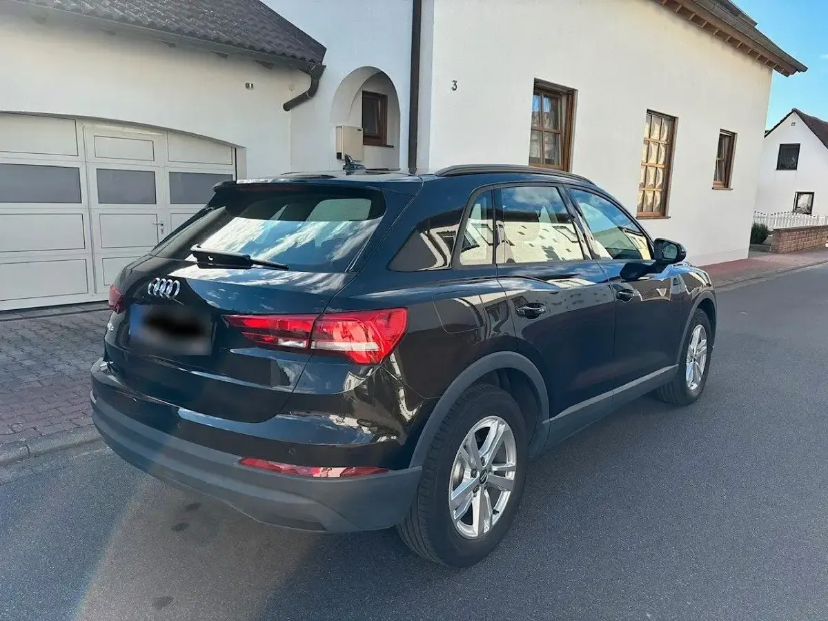 Gebraucht Audi Q3 Ambiente 150 PS (110 kW) 2019 Schwarz SUV