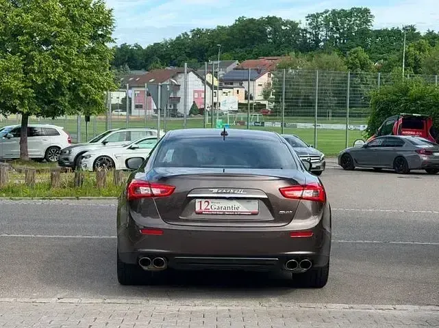 Gebraucht Maserati Ghibli 349 PS (256 kW) 2017 Braun Limousine