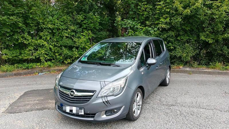 Grau Gebraucht 2016 Opel Meriva Van / Kleinbus | 6.800 € (Fairer Preis) - Bild 1/4