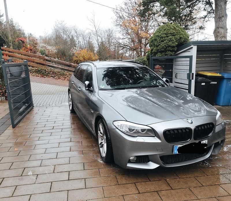 Grau Gebraucht 2013 BMW 520 M Sport Kombi | 9.800 € (Fairer Preis) - Bild 1/4