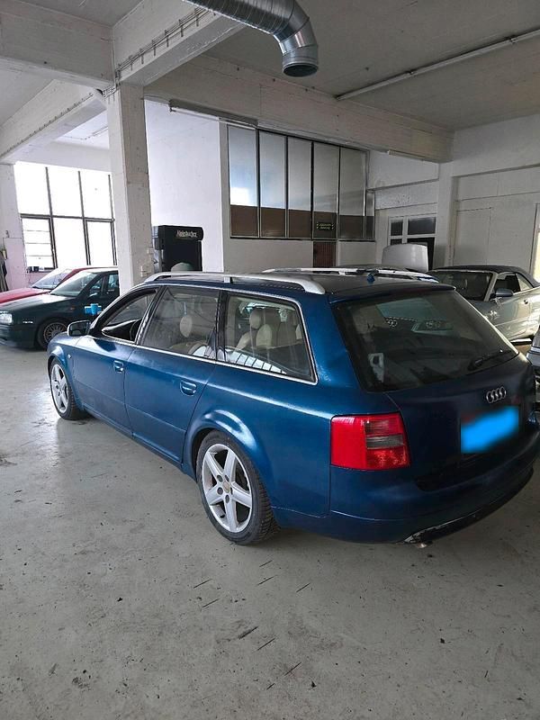 Second-hand Audi A6 230 CP (169 kW) 2000 Albastru Break