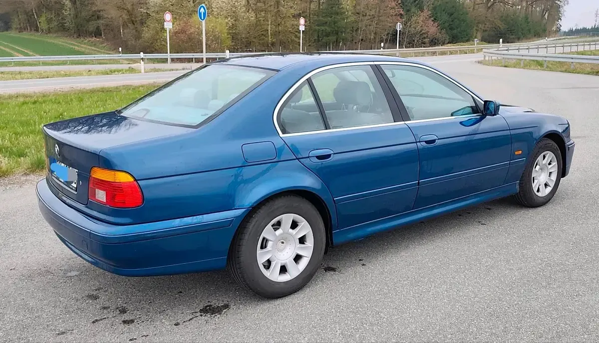 Gebraucht BMW 520 170 PS (125 kW) 2001 Blau Limousine