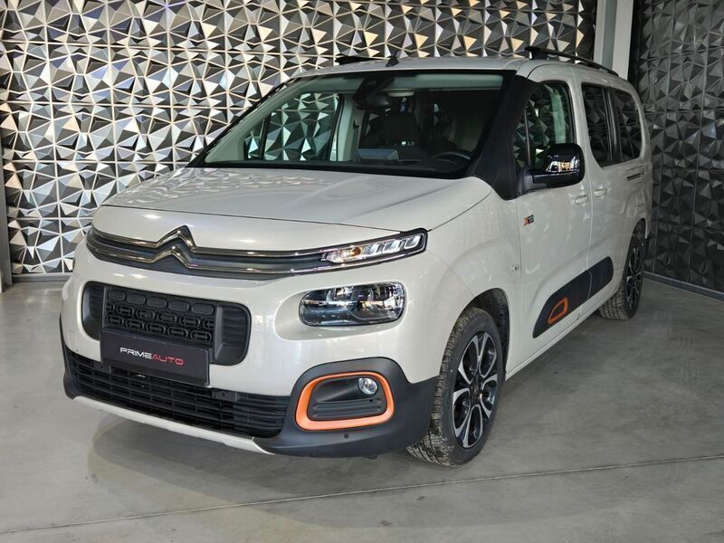 Grau Gebraucht 2019 Citroën Berlingo Shine Van / Kleinbus | 18.990 € (Fairer Preis) - Bild 1/4