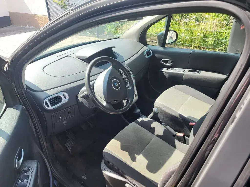 Używany Renault Modus Dynamique 75 KM (55 kW) 2009 Czarny Minivan