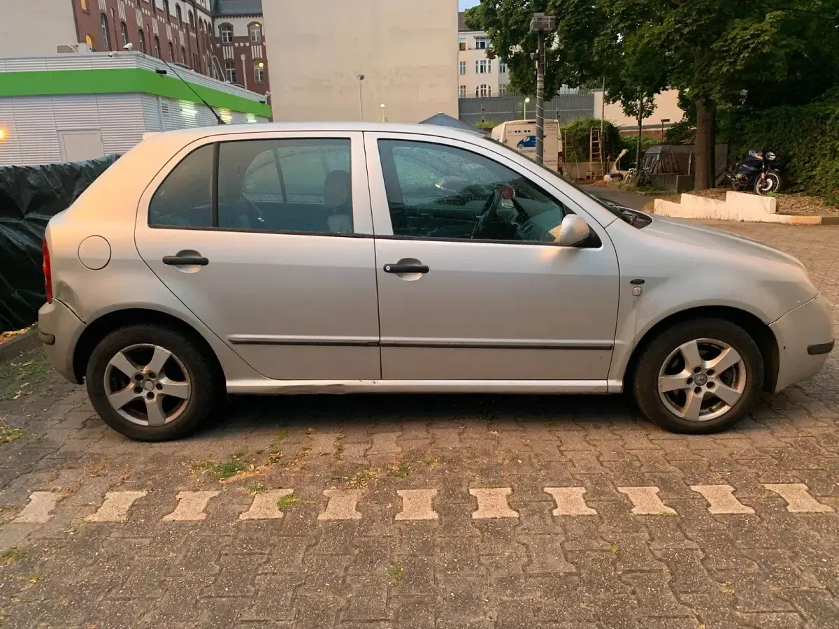 Gebraucht Skoda Fabia 100 PS (73 kW) 2000 Silber Limousine