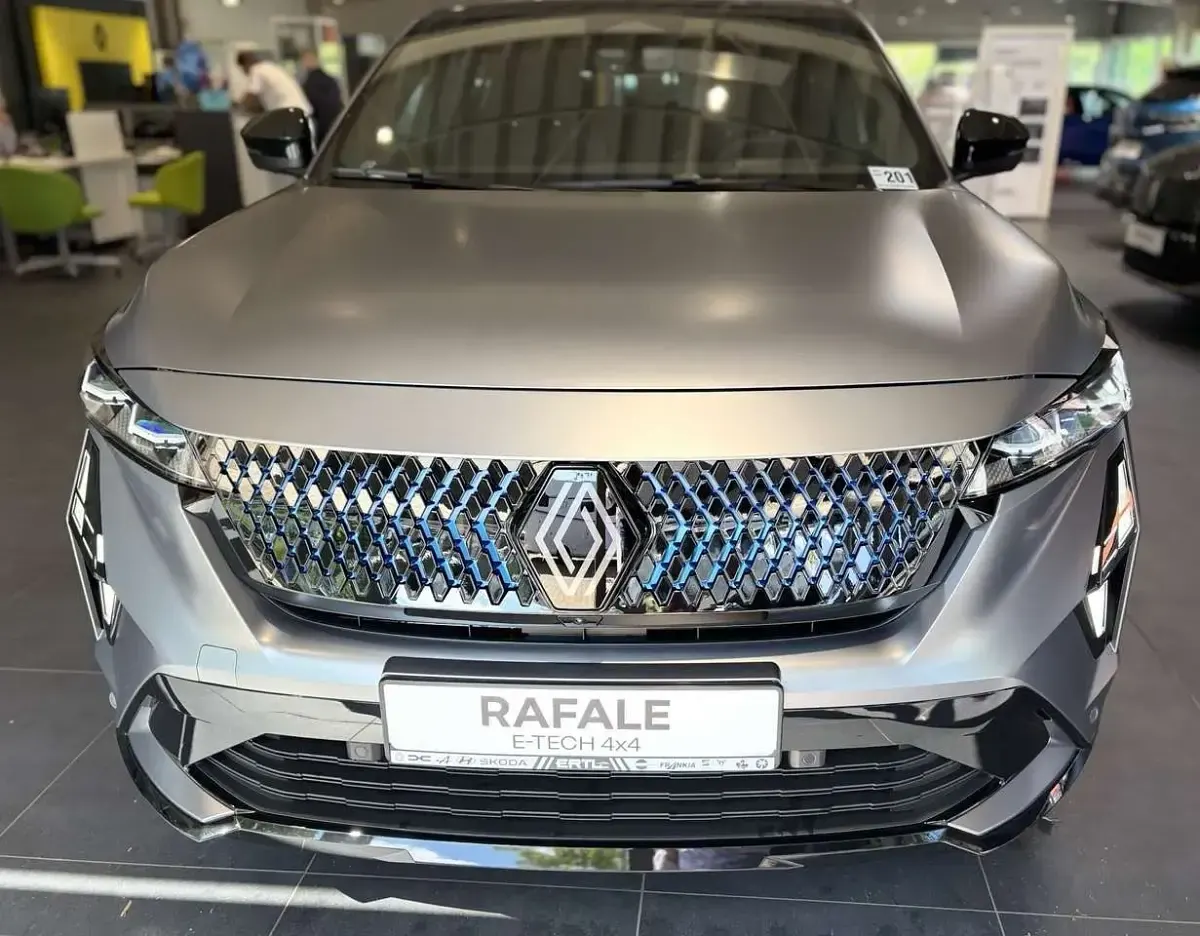 Nouvelle Renault Rafale 300 ch (220 kW) 2026 Gris SUV