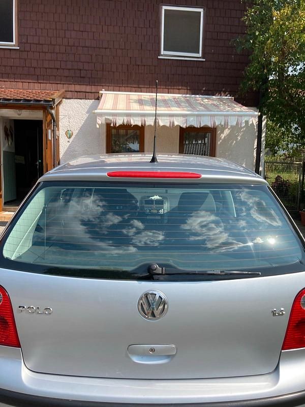 Gebraucht VW Polo 75 PS (55 kW) 2002 Silber Kleinwagen
