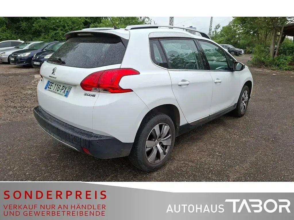 Gebraucht Peugeot 2008 Allure 120 PS (88 kW) 2016 Blanc banquise SUV