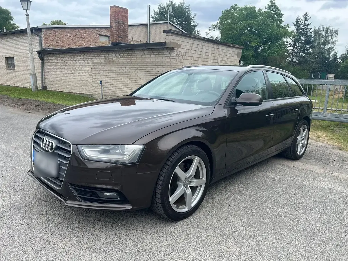 Gebraucht Audi A4 150 PS (110 kW) 2013 Braun Kombi