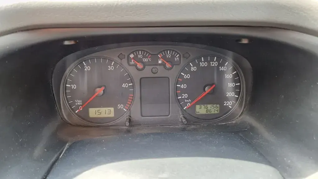 Gebraucht VW Multivan 102 PS (75 kW) 2000 Silber Van / Kleinbus