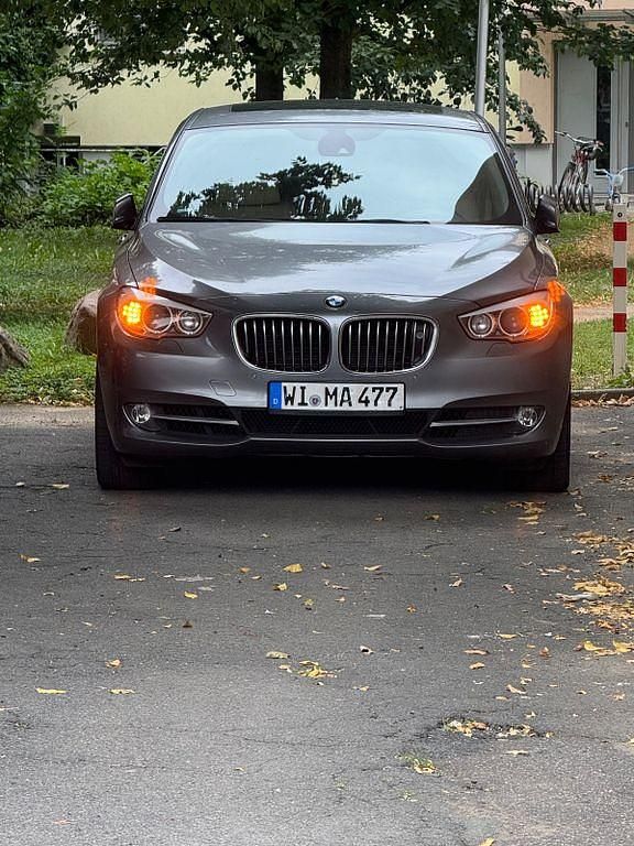 Grau Gebraucht 2010 BMW 530 Gran Turismo Performance Limousine | 11.000 € (Superpreis) - Bild 1/4