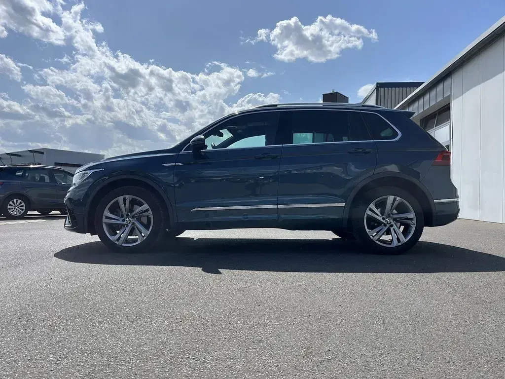 Gebraucht VW Tiguan R-line 190 PS (139 kW) 2022 Nightshade blue SUV