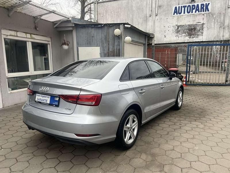 Gebraucht Audi A3 Ambition 116 PS (85 kW) 2018 Grau Limousine
