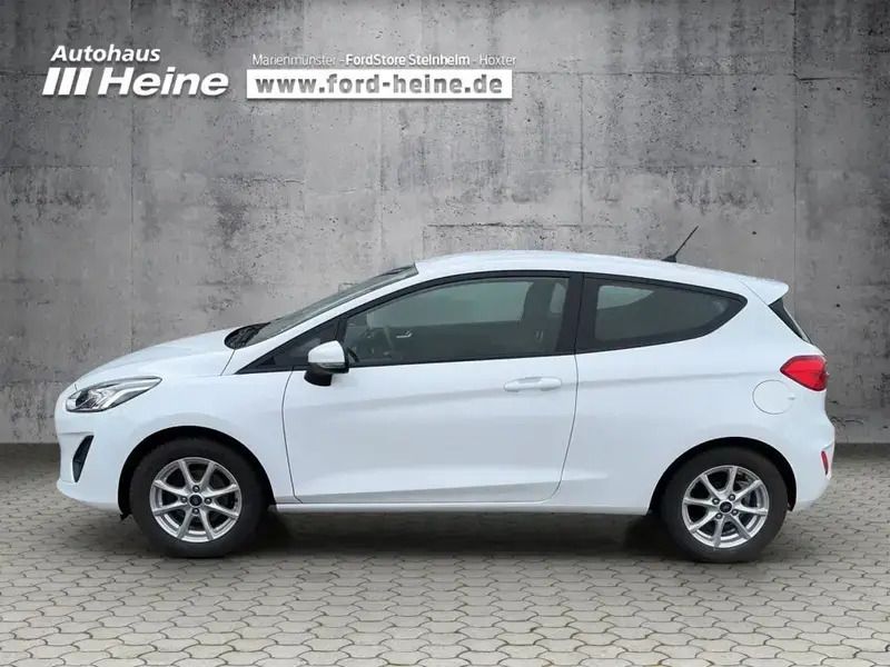 Gebraucht Ford Fiesta Trend 71 PS (52 kW) 2017 Frostweiß Kleinwagen