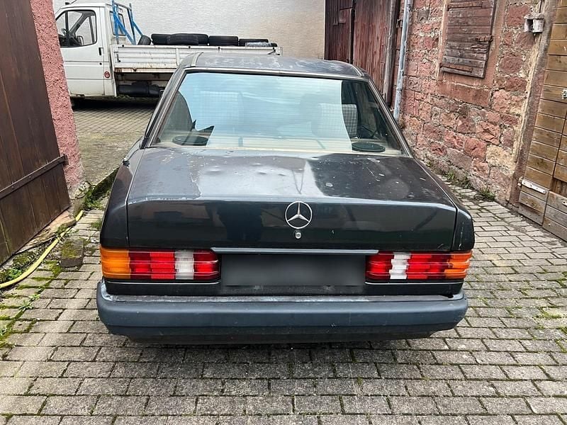Gebraucht Mercedes 190 160 PS (117 kW) 1990 Grau Limousine