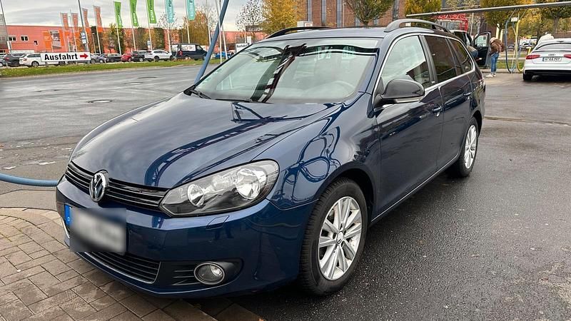 Gebraucht VW Golf VI Style 122 PS (89 kW) 2011 Blau Kleinwagen