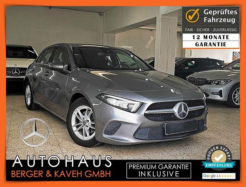 Grau Gebraucht 2020 Mercedes A180 Limousine | 20.620 € (Fairer Preis) - Bild 1/2