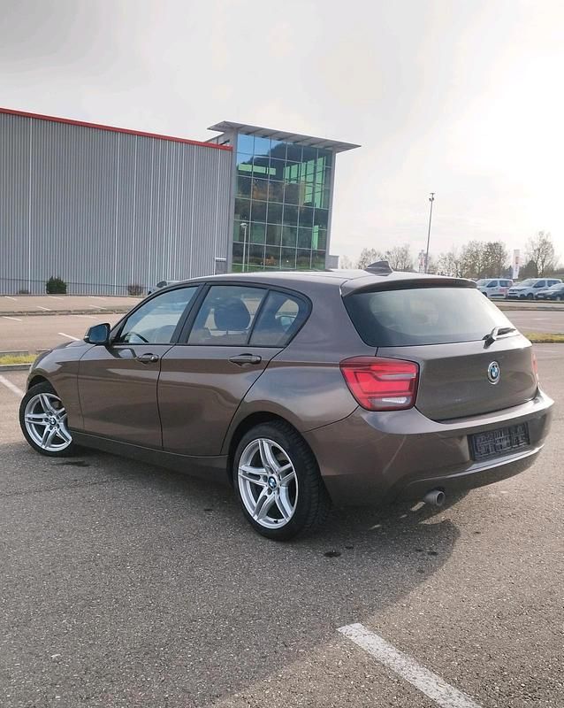 Gebraucht BMW 116 116 PS (85 kW) 2013 Braun Kleinwagen