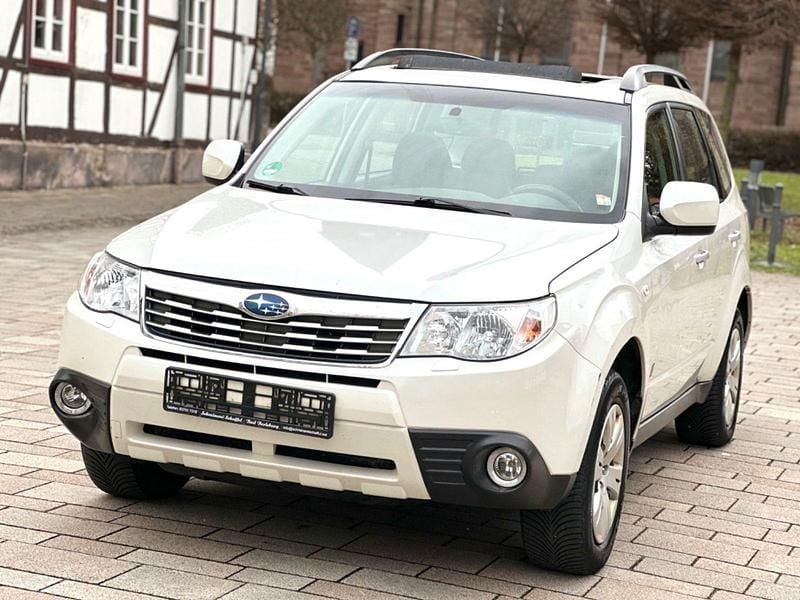 Gebraucht Subaru Forester 150 PS (110 kW) 2010 Weiß SUV