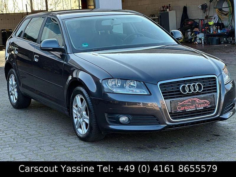 Gebraucht Audi A3 Attraction 125 PS (91 kW) 2009 Grau Limousine