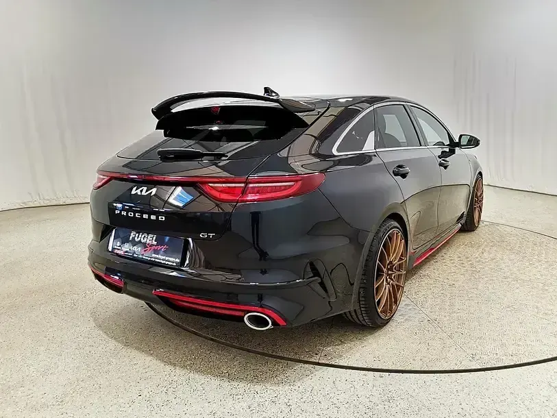 Gebraucht Kia ProCeed Sport 204 PS (150 kW) 2021 (1k) zilinaschwarz met. Kombi