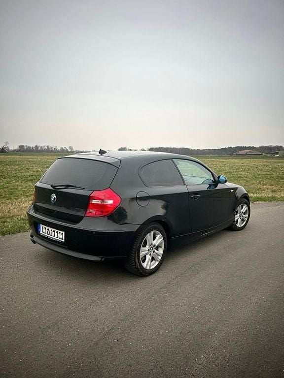 Gebraucht BMW 118 Performance 143 PS (105 kW) 2007 Schwarz Kleinwagen