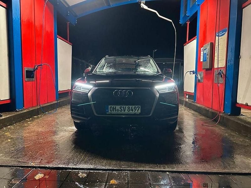 Schwarz Gebraucht 2018 Audi Q5 SUV | 24.300 € (Superpreis) - Bild 1/4