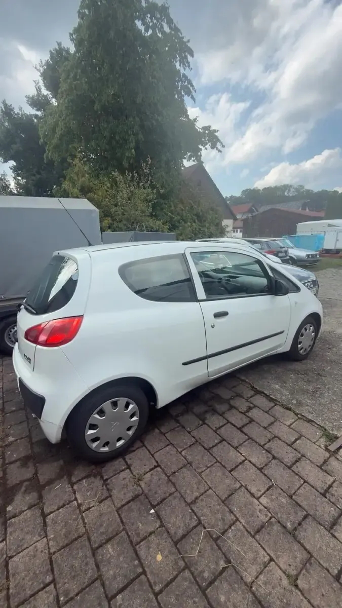 Gebraucht Mitsubishi Colt 95 PS (69 kW) 2007 Weiß Kleinwagen