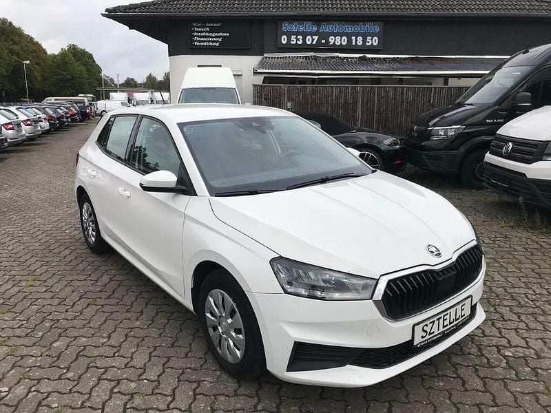 Gebraucht Skoda Fabia Active 80 PS (58 kW) 2023 Weiß Kleinwagen