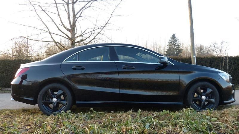 Gebraucht Mercedes CLA200 156 PS (114 kW) 2013 Schwarz Coupé