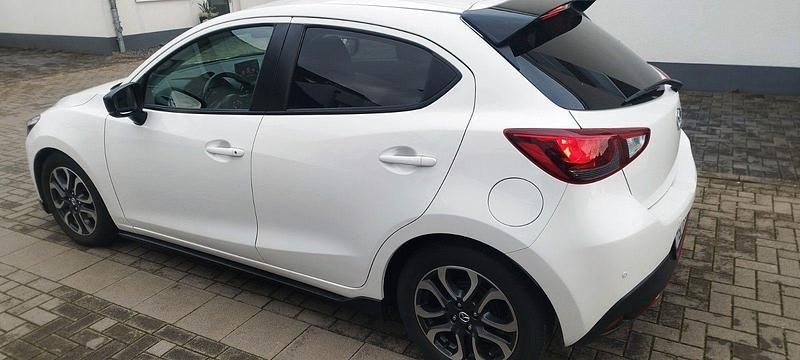 Gebraucht Mazda 2 Edition 90 PS (66 kW) 2017 Weiß Kleinwagen