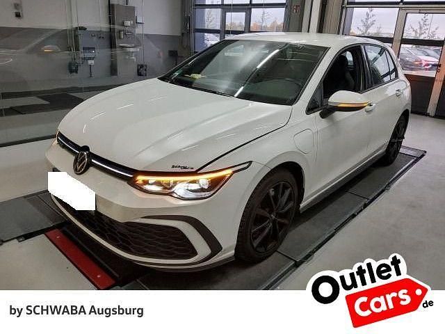 Pure white Gebraucht 2021 VW Golf VIII GTE Limousine | 19.990 € (Guter Preis) - Bild 1/4