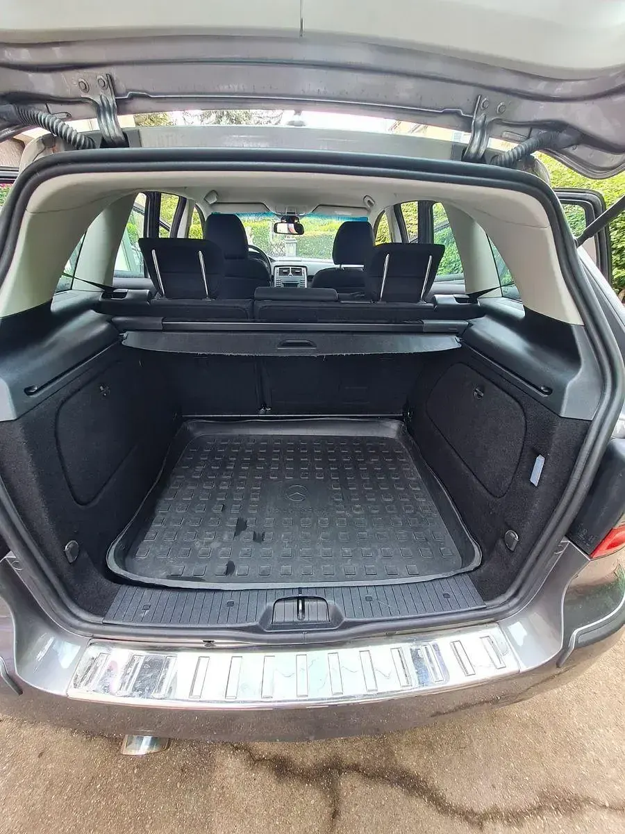 Gebraucht Mercedes B160 95 PS (69 kW) 2010 Grau Kleinwagen