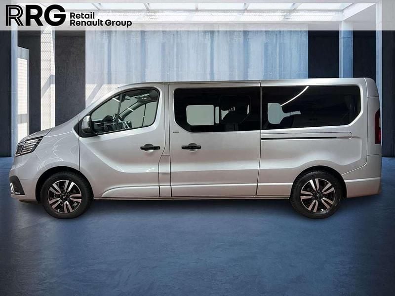 Gebraucht Renault Trafic 170 PS (125 kW) 2024 Silber Van / Kleinbus