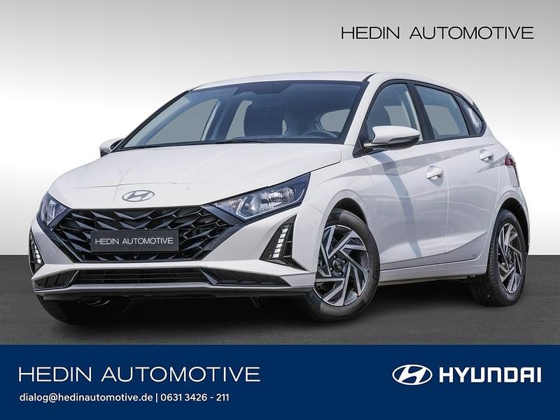 Atlas white Gebraucht 2025 Hyundai i20 Trend Limousine | 20.290 € (Etwas zu teuer) - Bild 1/4