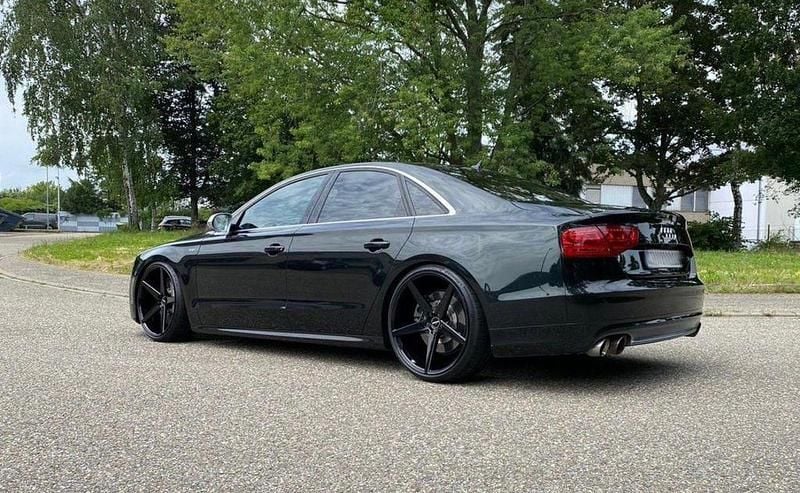 Gebraucht Audi S8 Ambiente 519 PS (381 kW) 2012 Schwarz Limousine