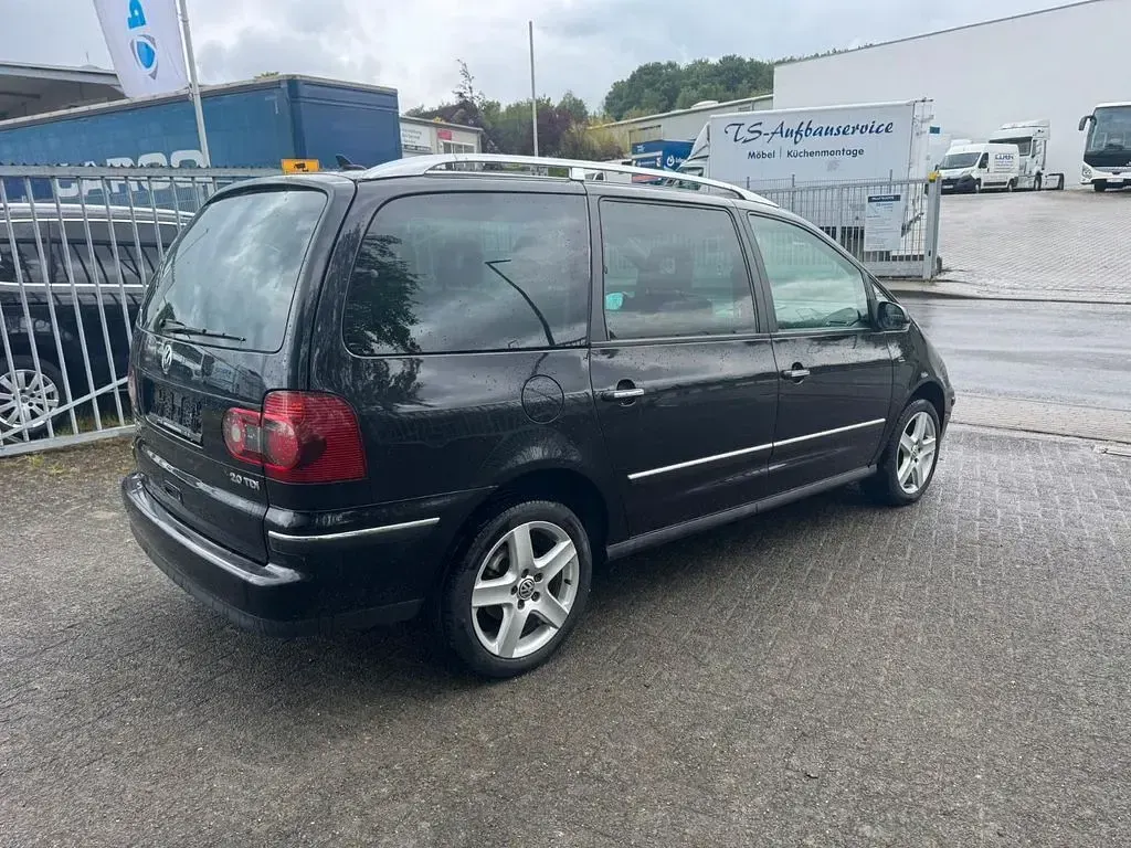 Gebraucht VW Sharan Highline 140 PS (102 kW) 2009 Schwarz Van / Kleinbus
