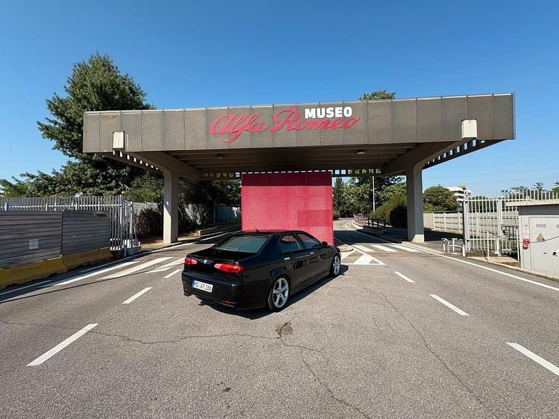 Gebraucht Alfa Romeo 166 226 PS (166 kW) 2000 Schwarz Limousine