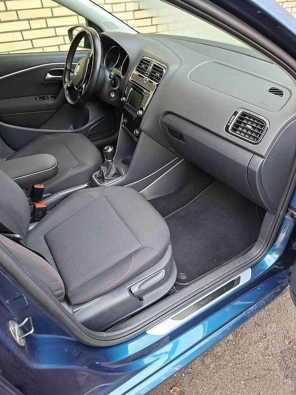 Gebraucht VW Polo Sound 60 PS (44 kW) 2017 Blau Limousine