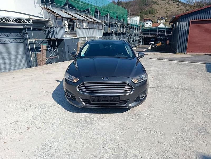 Gebraucht Ford Mondeo Titanium 150 PS (110 kW) 2016 Grau Kombi