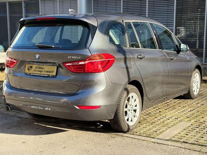 Gebraucht BMW 218 Advantage 150 PS (110 kW) 2016 Mineralgrau metallic Van / Kleinbus