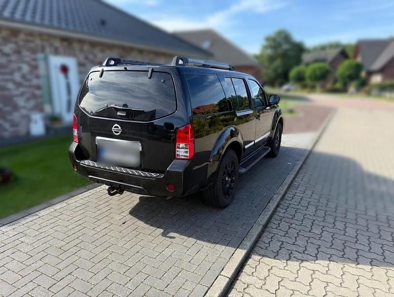 Gebraucht Nissan Pathfinder 231 PS (169 kW) 2014 Schwarz SUV