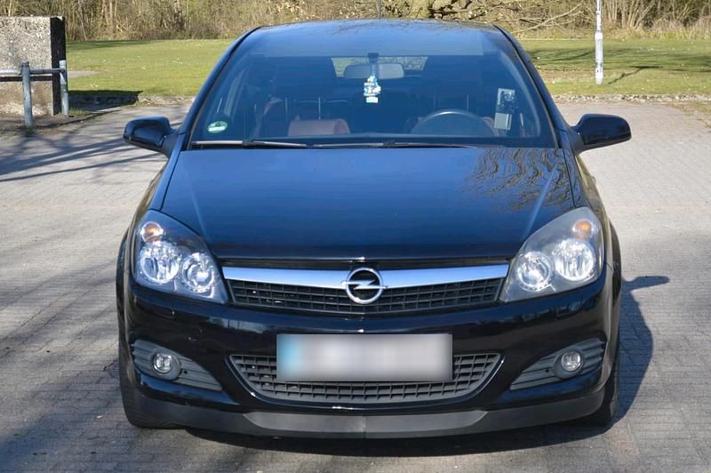 Gebraucht Opel Astra GTC 116 PS (85 kW) 2006 Coupé